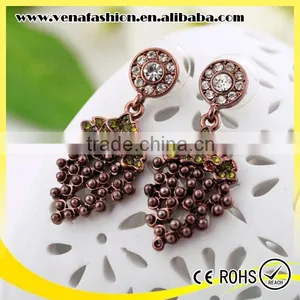 Wholesale Designer Jewelry Leaf Traditional Cheap Pearl Earrings thumbnail-1