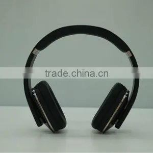 Fashion Foldable Bluetooth Stereo Headphone thumbnail-1