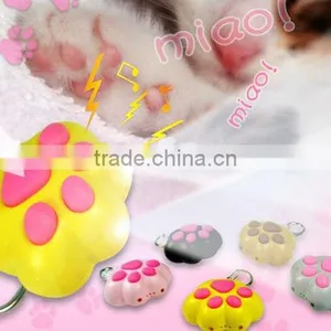 Bears Paw Shaped LED Light Keychain Pendant With Sound for Promotion Gift thumbnail-1