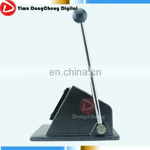 Pin Badge Press Machine of 44mm Round Badge Paper Cutting Machine thumbnail-3