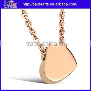 Wholesale Rose Gold Stainless Steel Heart Necklace Pendant Modern Pendant Necklace thumbnail-1