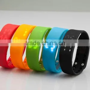 USB Multi-function 3D Smart Pedometer Bracelet thumbnail-6