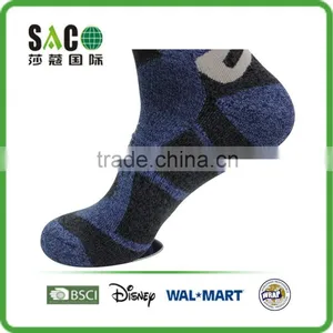 Blue and Black Yarn Doubling West Wood Words Pattern Cotton Sports Socks thumbnail-3