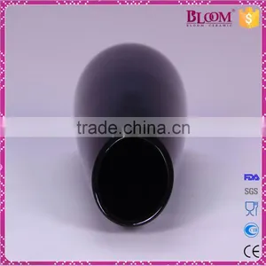 Decorative Gift Simple Style Ceramic Glazed Black Vase thumbnail-4