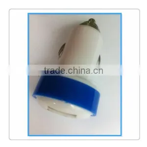 Universal USB Car Charger for IPhone ,iPad thumbnail-1