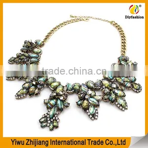 2016 Latest Design Flower Shape Elegant Natural Bead Stone Necklace Jewelry Fashion Ladies Necklace thumbnail-3