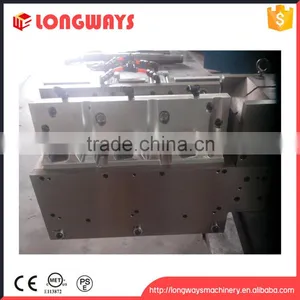 3 Cavity Plastic Bottle Blowing Mould thumbnail-3