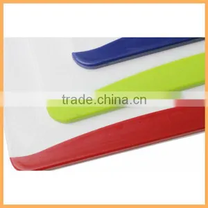 Non-slip Antibacterial Kitchen Plastic Cutting Chopping Board thumbnail-3