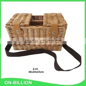 Wicker Material 2 Persons Picnic Basket With Wine Holder thumbnail-2