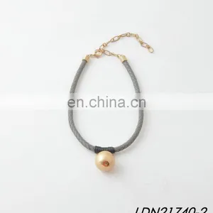Handmade Big Freshwater Pearl Pendant Choker Necklace Fashion Leather Necklace Jewelry thumbnail-2