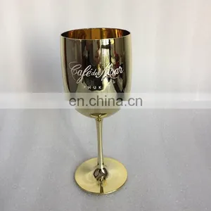 Champagne Moet Chandon Golden Goblets thumbnail-3