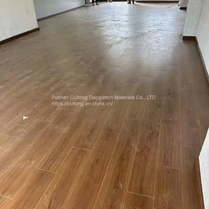 Foshan Foreign Trade Export MDF Floor Density Board 9mm Laminate Floor Engineering Board Decoration Composite Wood Floor Wholesale thumbnail-2