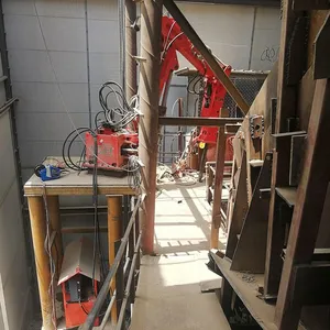 Hydraulic Pedestal Boom System thumbnail-2