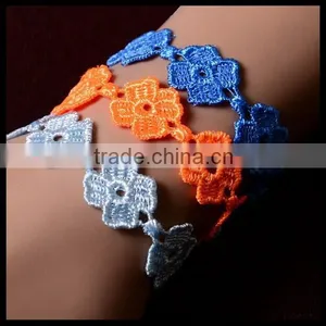 Trends in Italy : Friend Lace Clover Bracelet Handmade The New thumbnail-6
