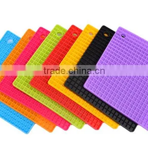 Hanging Style Dishwasher Safe Silicone Table Mat Coffee Cup Holder thumbnail-3