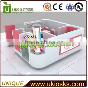 Customized Wooden Nail Bar Kiosk for Manicure and Pedicure Beauty for Shopping Mall thumbnail-3