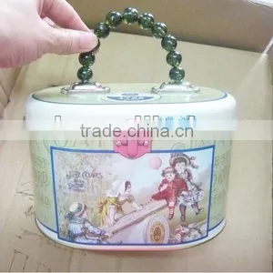 Oval Tin With Pearl Handle and Lock thumbnail-1