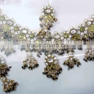 Indian Facial Jewelry thumbnail-1