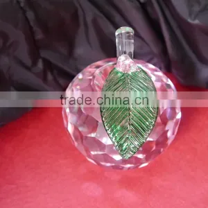 High Quality Quality Crystal Pink Colour Apple Model for Wedding Gift thumbnail-3