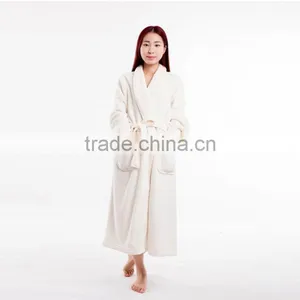 2015 Hot Sale China Factory Wholesale Micro Soft Fabric Cheap Cozy 100% Polyester Coral Fleece Pretty Warm Sexy Lady's Bathrobe thumbnail-4