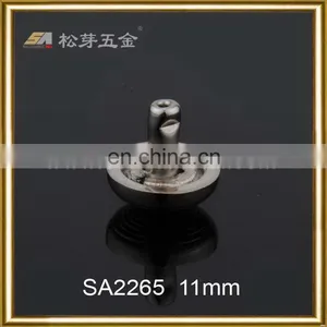 China Supplier Manufacture Exported Brass Pyramid Studs for Clothing thumbnail-2