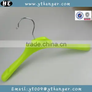 HA6975 Plastic Hangers Manufacturers Custom Luxury Logo Plastic Hanger Supplier's Choice thumbnail-3