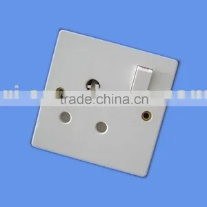 15A Round Pin Socket thumbnail-1