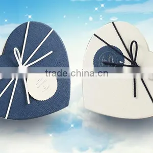2016 Fashinable Empty Heart Shape Cardboard Gift Box With Ribbon thumbnail-2