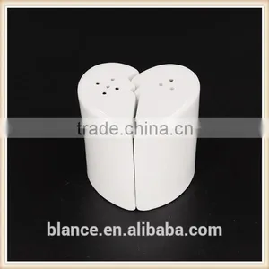 Simple White Ceramic Salt and Pepper Shaker thumbnail-2