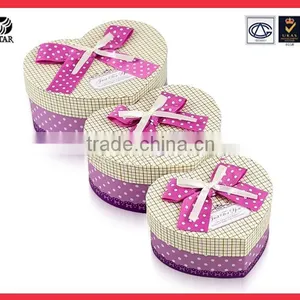 Products Custom Printing Paper Folding Colorful Cosmetic Box Packaging, Heart Shaped Gift Box Set With Bowknot thumbnail-2
