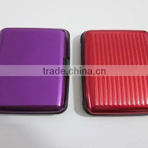 Classical Metal Credit Card Holder thumbnail-1
