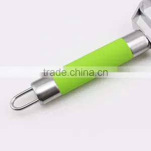 Hot Sale Two Blades Green Rubber Handle Peeler thumbnail-4
