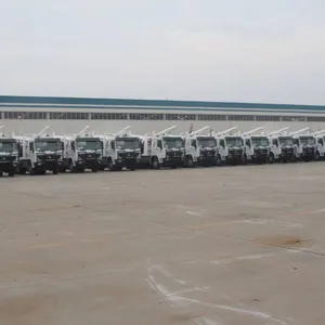 Sinotruk Howo Tractor Truck Log Transport Vehicle thumbnail-3