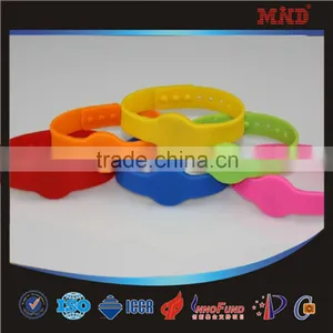 MDW55 UHF 2-3 Meters Long Reading Distance Rfid Wristband and Bracelets thumbnail-1