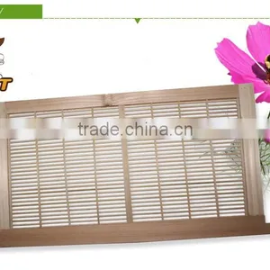 Beekeeping Fir Wood Frame Bamboo Sticks Vertical Queen Excluder thumbnail-2