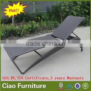 Outdoor Rattan Chaise Lounge Furntiure Beach Sun Lounger With Wheels thumbnail-1