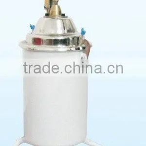 Hand-operated Grease Pump thumbnail-1