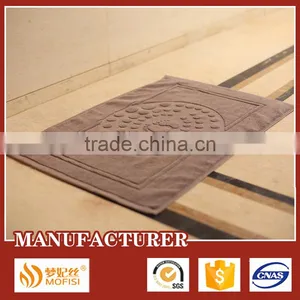100% Cotton Foot Shape Anti-slip Jacquard Bath Mat thumbnail-2