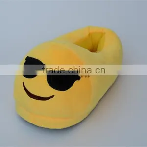 Latest Emoji Slipper Emoji Plush Slipper Soft Plush Toy Chinese Factory Wholesale Price thumbnail-4
