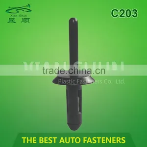 Plastic Rivet Auto Clip thumbnail-3