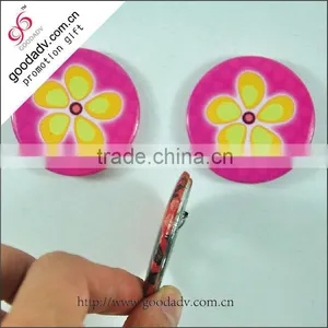 Made in China Guangzhou Factory Manufacture Selling Irregular Tin Badge thumbnail-6