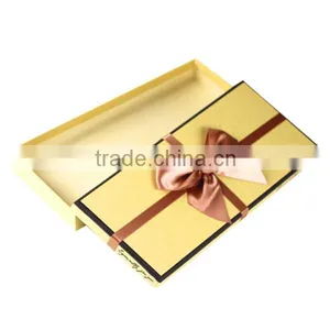 Luxury Paper With Ribbon Wedding Gift Box thumbnail-4