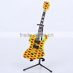 Small Simulation Plastic Guitar Figurines for Collection thumbnail-2