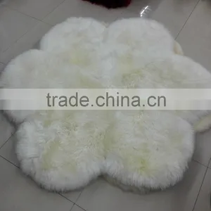 New Style Wholesale Flower Shape Sheep Fur Blanket thumbnail-3