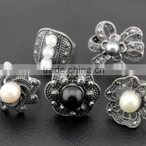 Cheap Price Good Quality Women Fake Silver Pearl Rings thumbnail-1