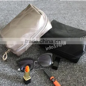Fshion !!!Shenzhen Factory Custom Women's Cosmetic Bag Embroidery Pattern Bulk Cosmetic Bags thumbnail-2