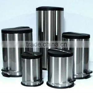 Dustbins in Stainless Steel thumbnail-1