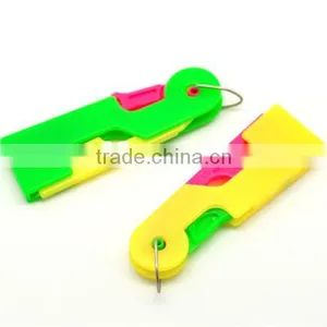 Wholesale Mixed Automatic Practical Plastic Easy Needle Threaders thumbnail-3
