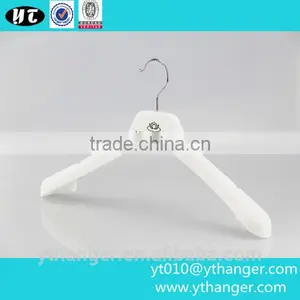 YY0448 Custom Blue Velvet Suit Hanger Velvet Plastic Hanger With Logo thumbnail-4