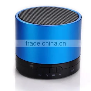 New Mini Bluetooth S10 Speaker With FM Radio/ Tablet PC thumbnail-1